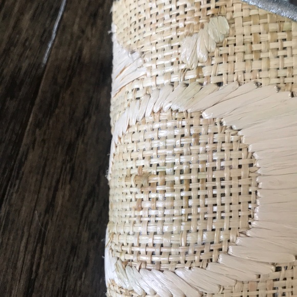 👡 Coach wedge 3 1/2” heel and 1” platform sandals - Picture 3 of 9